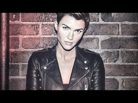 Batwoman 🦇 Meet The Slasher 🦇 AFI - Miss Murder