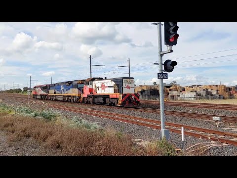 T414 Light Engine at Altona!