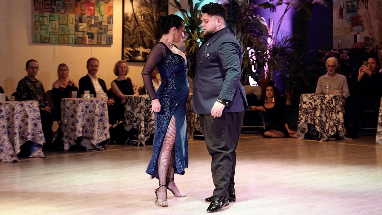 Video thumbnail for Cynthia Palacios and Sebastian Bolivar – Si sos brujo at Les Intanguptibles #11