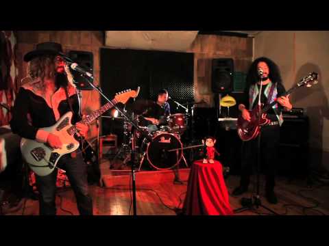 Uzi Ramirez / She's So Young