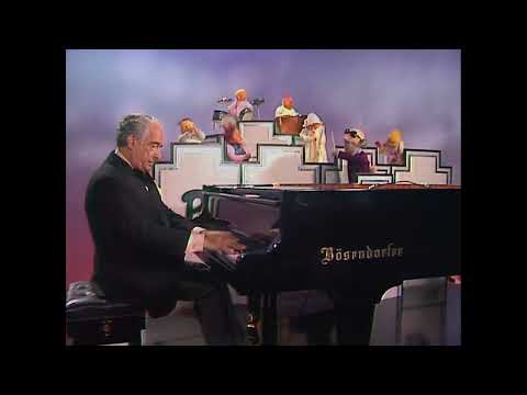 The Muppet Show - 405: Victor Borge - “Piano Concerto No. 1” (1979)