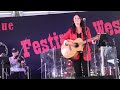 Valerie Cormier Assie A Ma Fenetre