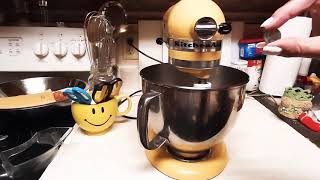 How to make your Kitchenaid mixer stop wobbling or scraping — setting beater height to turn on a dime