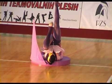 Staša Tušar, show solo, choreography by Mimi Marčac Mirčeta