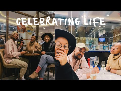 Celebrating Life | Cake & Bubbles | Vlogmas Day 3