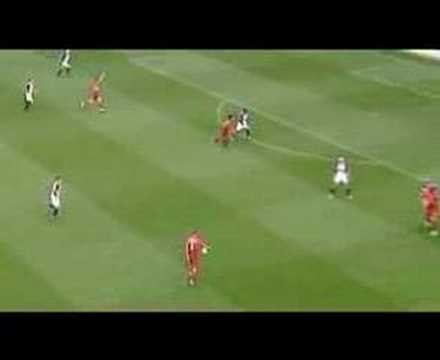 Liverpool FC - Steven Gerrard Screamer