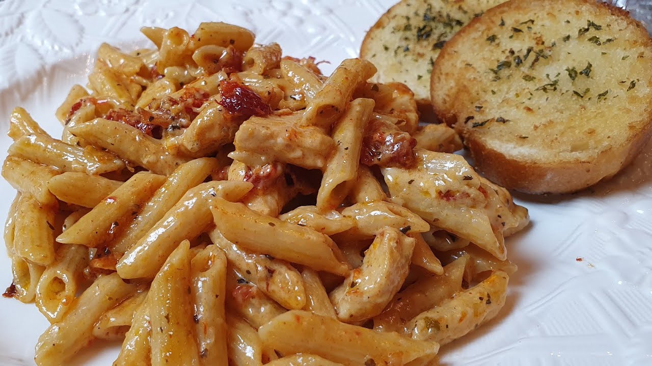 Watch Receta de PASTA PENNE en CREMA de TOMATE DESHIDRATADO, Deliciosa!!! video #48 Now Receta de PASTA PENNE en CREMA de TOMATE DESHIDRATADO, Deliciosa!!! video #48