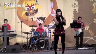 Vinashowbiz interview:  Ca Si Mai Lan at TIS 2012