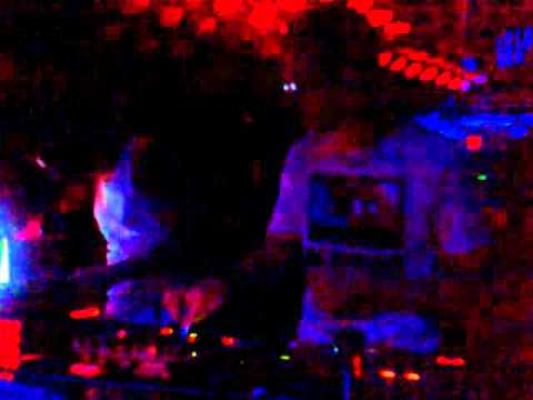 Aki Bergen em Curitiba - Vibe Clube