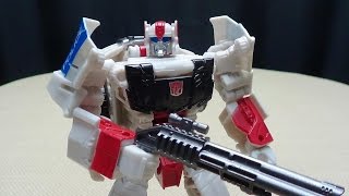 Generations Combiner Wars Deluxe STREETWISE: EmGo's Transformers Reviews N' Stuff