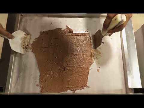 Urwa ka 9th Vlog or Urwa nay khai Scoopi Tawa Ice Cream🥰😍😋