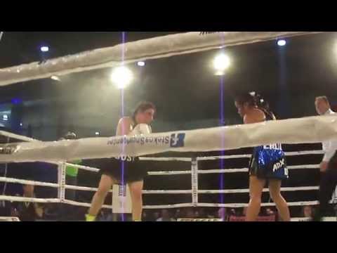 M4H08438 Susi Kentikian vs Susana Cruz Perez R6