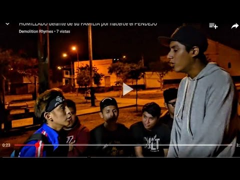 Se burló de su edad y de su altura y su padre estaba detras