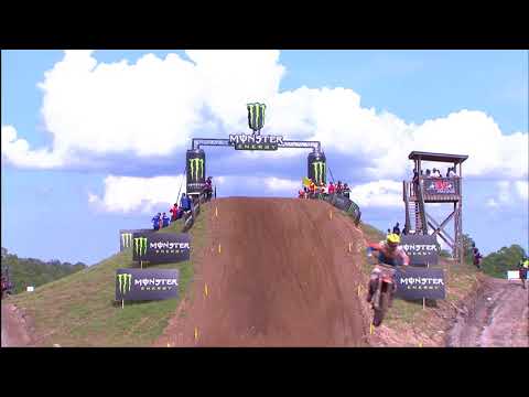 Herlings passes Cairoli after Tony's mistake   Monster Energy MXGP of USA 2017