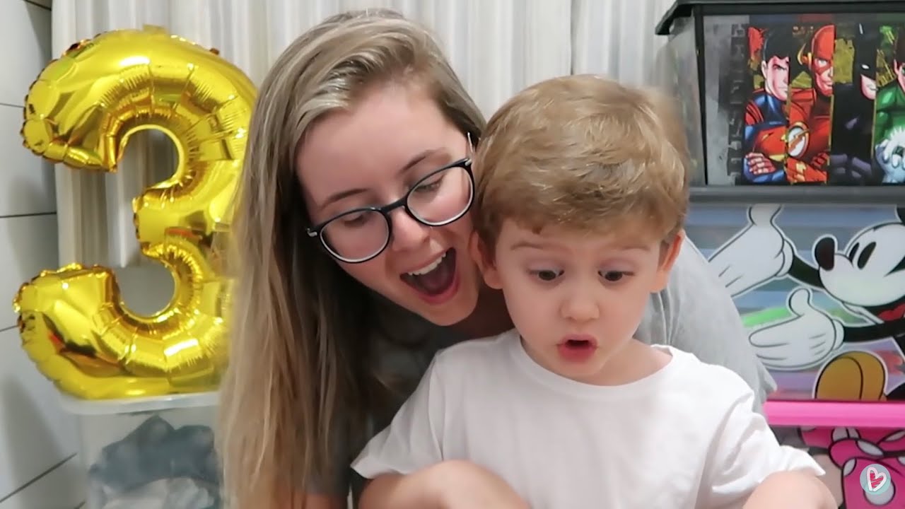 Watch Now ABRINDO OS PRESENTES DE 3 ANOS ABRINDO OS PRESENTES DE 3 ANOS