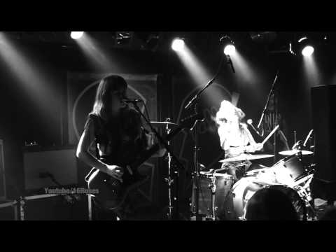 Deap Vally -LIVE- "Baby I Call Hell" @Berlin June 24, 2014