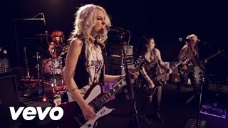 Cherri Bomb - Raw.Real. (In-studio performance)