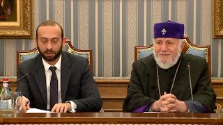 ԱԺ նախագահն այցելել է Մայր Աթոռ Ս. Էջմիածին