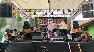 Download lagu BANGBUNG HIDEUNG MEDLEY SAGALA RUPA - SEKAR RAHAYU MANAGEMENT mp3