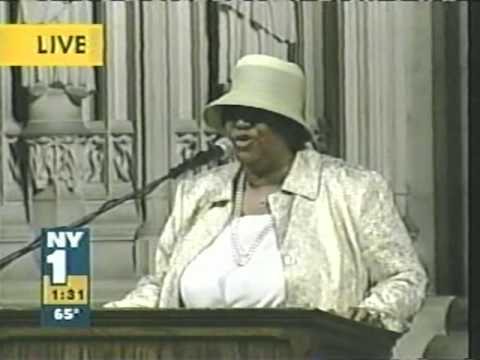 ARETHA FRANKLIN LIVE - AMAZING GRACE