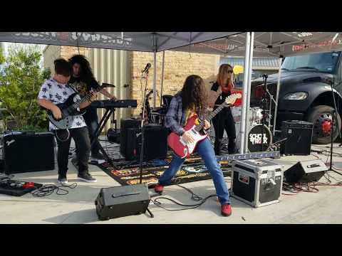 3W2G (Three Weeks to Go) Barracuda Cover