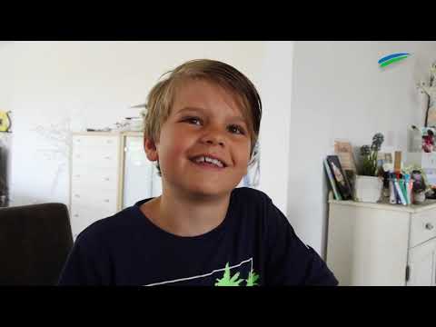 Neunjähriger zieht Drossel auf