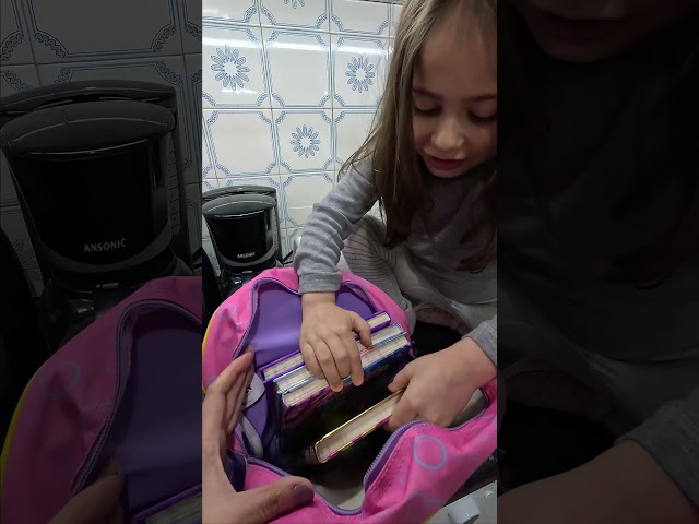 Vídeo relacionado con Las Ratitas 17. El misterio del mar (Jóvenes influencers)