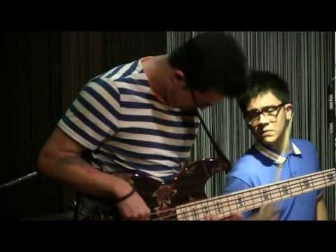 Dennis Junio & Rafi The Beat ft. Matthew Sayersz - Just Friend @ Mostly Jazz 02/06/12 [HD]