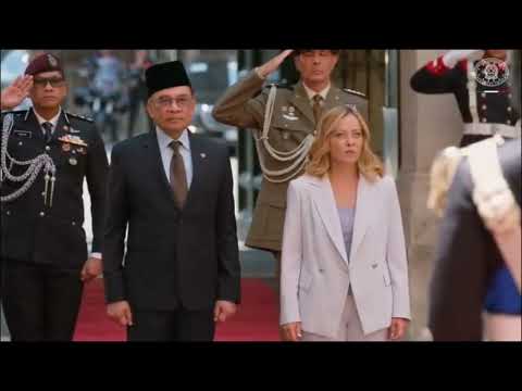 National anthem of Malaysia 🇲🇾and Italy 🇮🇹 played by Italian military band 🇮🇹