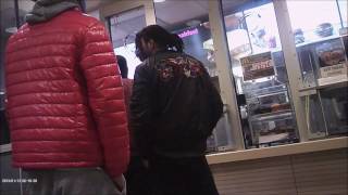 [討論] 超商晚上9點櫃臺應全面上5cm防彈玻璃