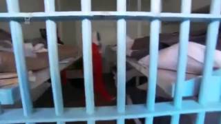 preview picture of video 'DOKU Die härtesten Gefängnis Wärterinnen in den USA   2013 german deutsch360p H 264 AAC'