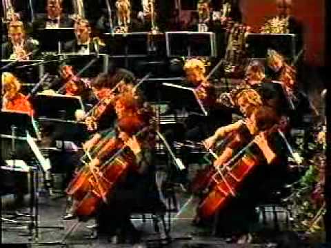 Karel Mark Chichon conducts Jerónimo Gimenéz / Intermezzo