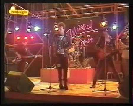 Siniestro Total - Todos Los Ahorcados Mueren Empalmados