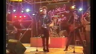 Siniestro Total - Todos Los Ahorcados Mueren Empalmados