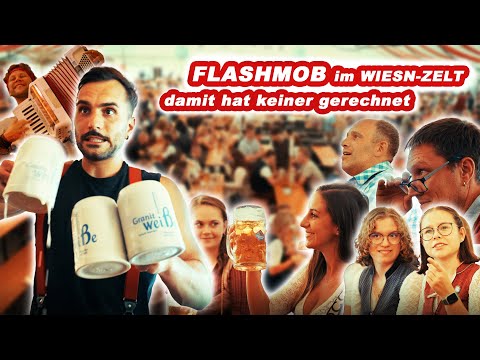 The guests couldn't believe their eyes 😱 Flash mob in the Oktoberfest tent❗️