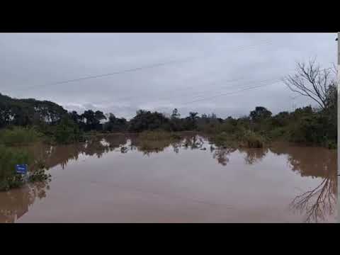 NAVEGANDO NA REDE -  Rio Taquari transborda e causa enchente em Lajeado, RS - 22/07/2026