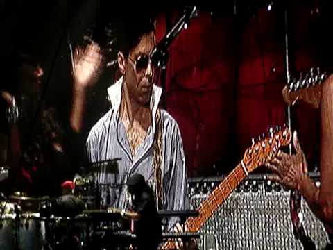 Stevie Wonder + Prince + Sheila E " superstition" @ Paris Bercy July 1 2010