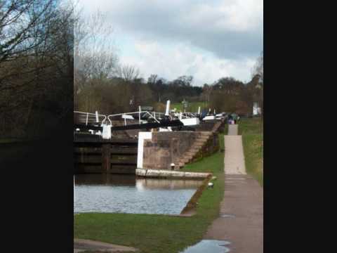 Canals, Barges & Locks - Hatton Locks & Grand Union Canal.wmv