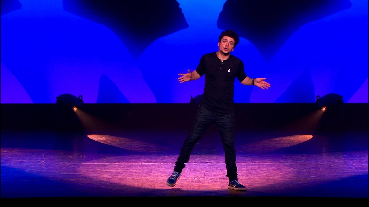 Kev Adams "Voilà Voilà"