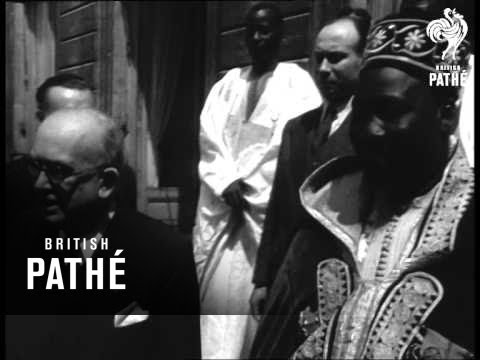 African Emperor - Mogho Naba In Paris (1953)