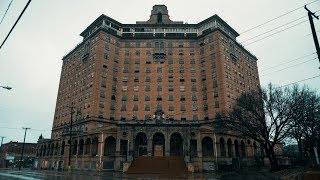 Exploring the Abandoned Baker Hotel - 1920&#39;s Hotel in Decay