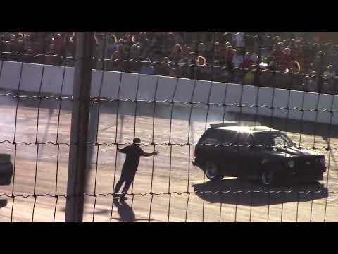 Spectator Drag Crash - Kenny Kline vs. Charlie Guardino