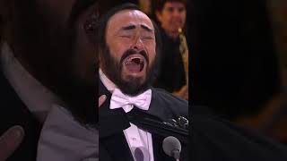 Pavarotti performing Nessun Dorma one last time…🌹