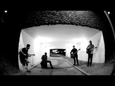 MDM - Undercover Martyn (Two Door Cinema Club)