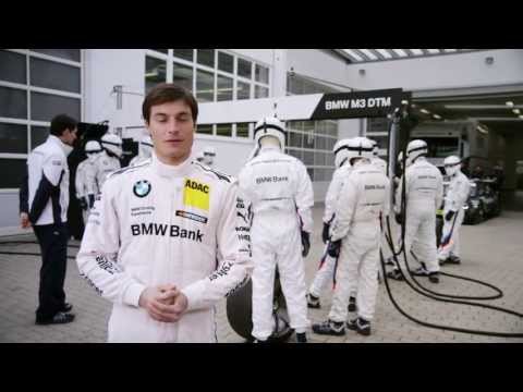 Bruno Spengler beim Boxenstopp: Schlagschrauber statt Lenkrad.