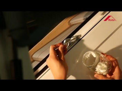 Roto top-third pivot roof window WDF R7 ‒ care, oiling and lubrication.