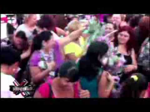 SuperXclusivo 11/29/10 - Se pelean por panties en Walmart