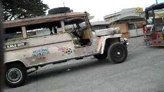 preview picture of video 'jeepney in Iloilo City'