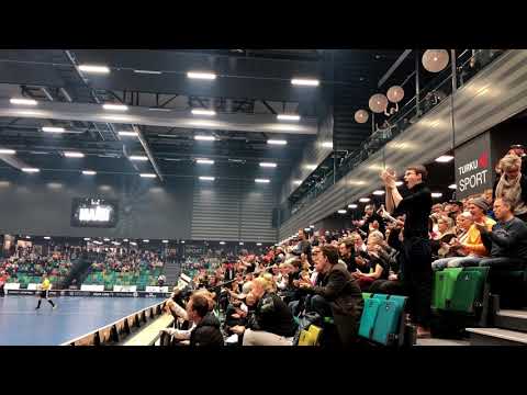 Tunnelmat ennen miesten Salibandyliigan välieräottelua (TPS - SPV)