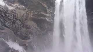 preview picture of video '1001 Adventure Tours | Iceland Travel Minute - Iceland Travel Blog - Nature Trips [HD]'